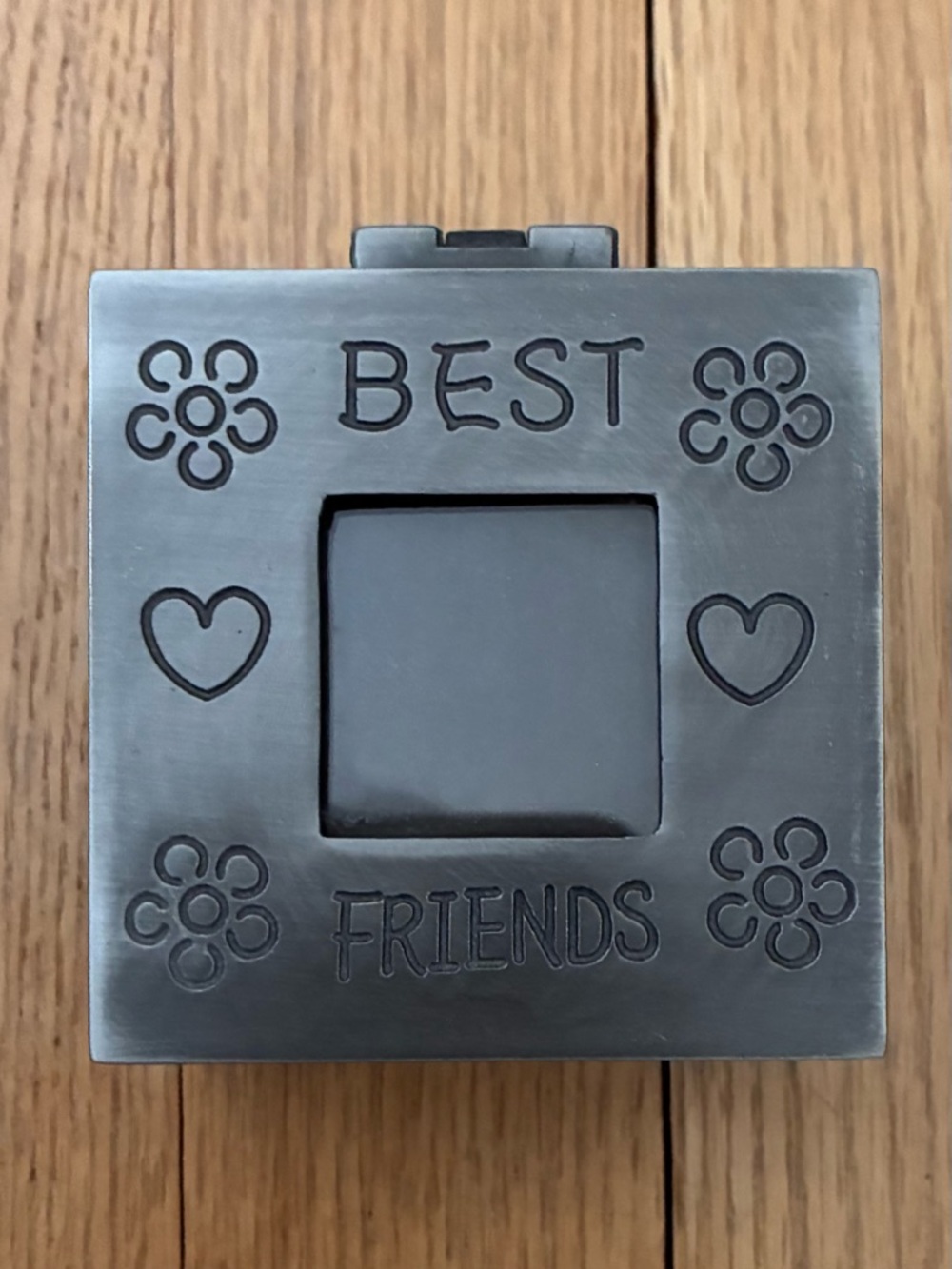 Vintage 90’s Silver metal Trinket Box; hinged, “Best Friends” with Photo lid